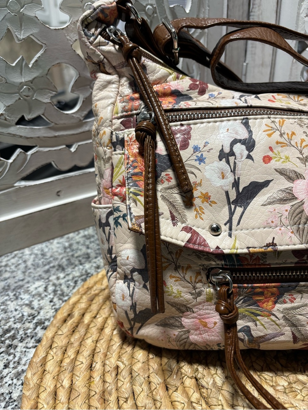 Bueno Floral Quilted Shoulder Bag in Cream and Brown - Picture 3 of 14
